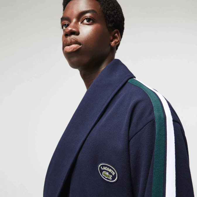 bleu marine 166 V6HV1401 Hommes Lacoste peignoir en piqué de coton à écussons texturés d\inspiration sportive